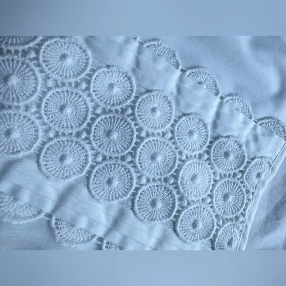 Talbots White Top Sleeveless Shirt 6 - Picture 3 of 5